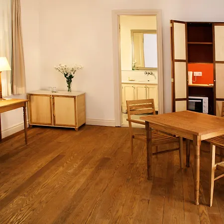 Adahan Decamondo Pera, Autograph Collection 5*