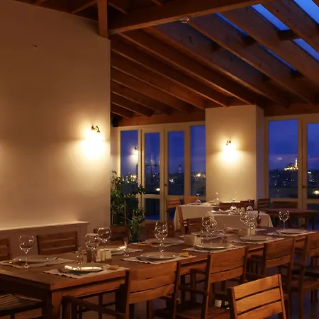 Adahan Decamondo Pera, Autograph Collection İstanbul