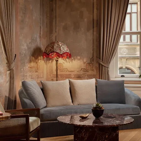 Hotel Adahan Decamondo Pera, Autograph Collection
