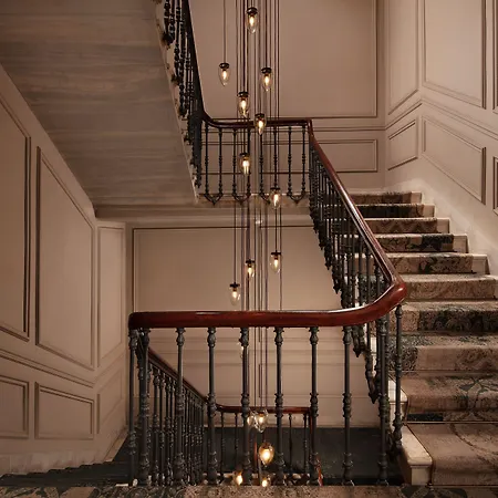 Adahan Decamondo Pera, Autograph Collection Otel 5*