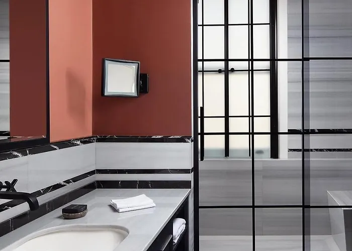 Hotel Adahan Decamondo Pera, Autograph Collection 5*