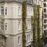 Adahan Decamondo Pera, Autograph Collection Hotel 4*