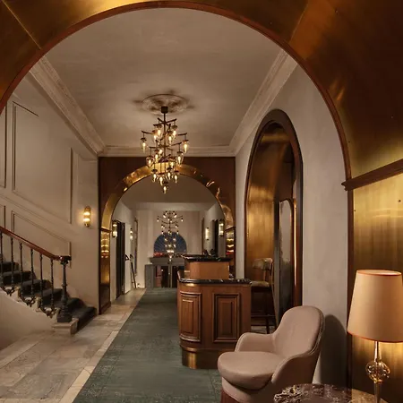 Adahan Decamondo Pera, Autograph Collection 5* 이스탄불